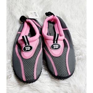 NWT Star Bay Girls Water Shoes